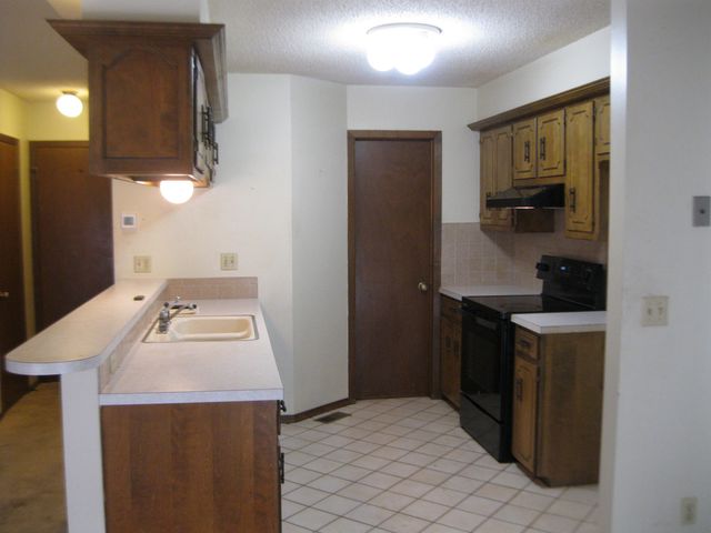 1820 S Griffith, Wichita, KS 67207