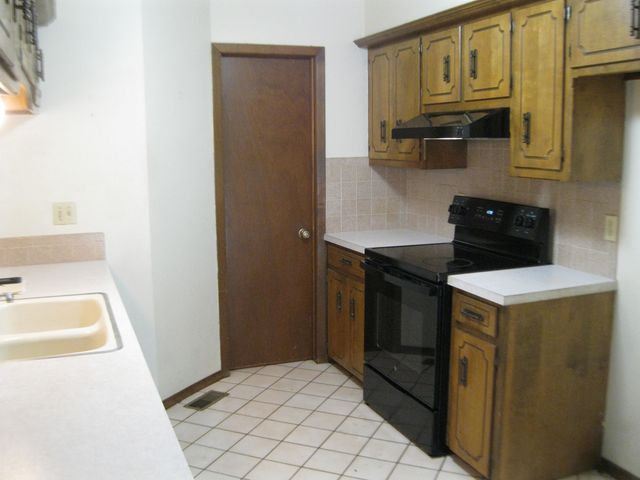 1820 S Griffith, Wichita, KS 67207