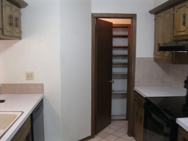 1820 S Griffith, Wichita, KS 67207