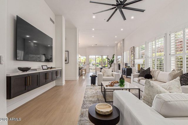 10175 E COCHISE Drive, Scottsdale, AZ 85258