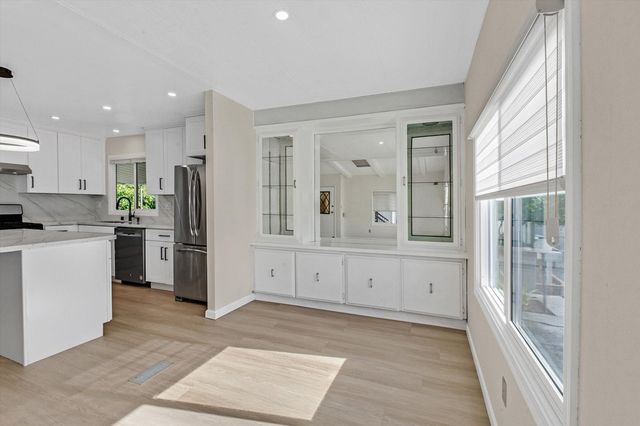 1075 Space Park way, Mountain View, CA 94043