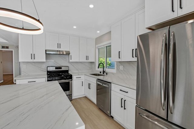 1075 Space Park way, Mountain View, CA 94043