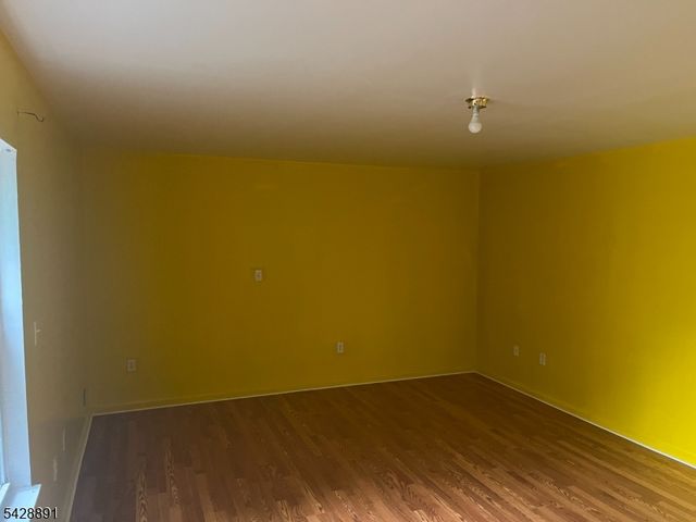 896 S 16Th St, Newark City, NJ 07108