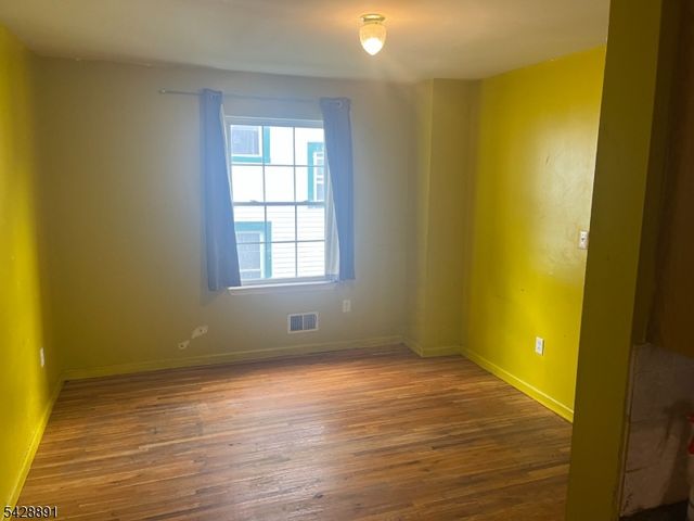 896 S 16Th St, Newark City, NJ 07108