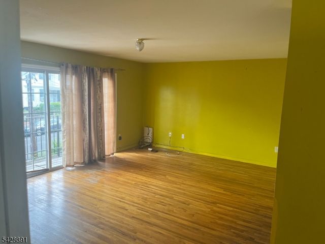 896 S 16Th St, Newark City, NJ 07108