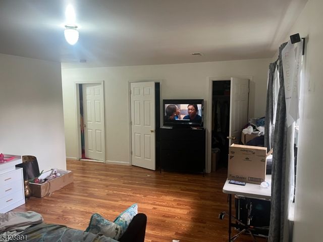 896 S 16Th St, Newark City, NJ 07108