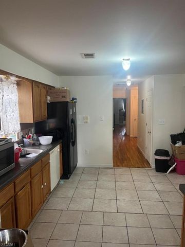 896 S 16Th St, Newark City, NJ 07108