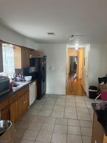 896 S 16Th St, Newark City, NJ 07108