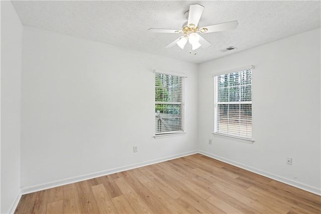 3758 NW Vineyards Lake NW Circle 8, Kennesaw, GA 30144