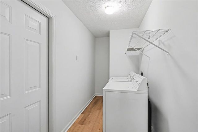 3758 NW Vineyards Lake NW Circle 8, Kennesaw, GA 30144