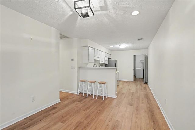 3758 NW Vineyards Lake NW Circle 8, Kennesaw, GA 30144