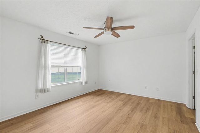 3758 NW Vineyards Lake NW Circle 8, Kennesaw, GA 30144