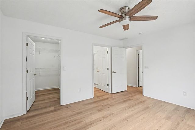 3758 NW Vineyards Lake NW Circle 8, Kennesaw, GA 30144