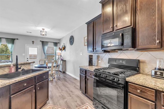 10211 Norway Spruce Lane, Tomball, TX 77375