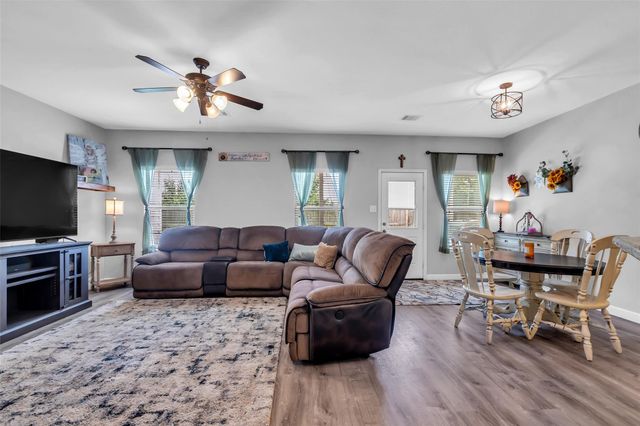 10211 Norway Spruce Lane, Tomball, TX 77375