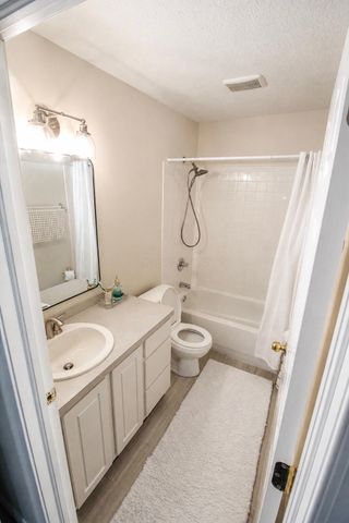 6644 Eastland Court, Columbus, OH 43085
