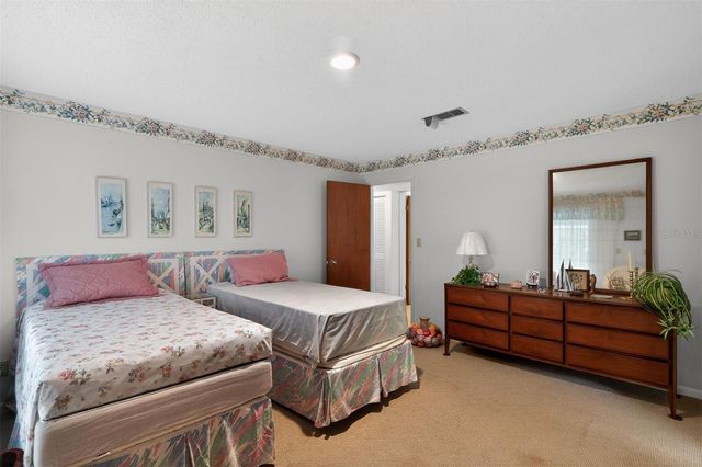 9603 SW 17TH AVENUE, Gainesville, FL 32607