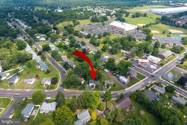 7 W CHURCH RD, Telford, PA 18969