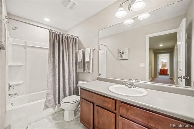 10139 E 25th Drive, Aurora, CO 80010