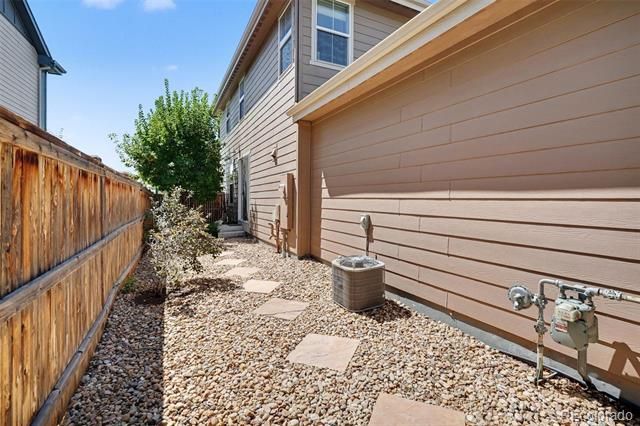 10139 E 25th Drive, Aurora, CO 80010