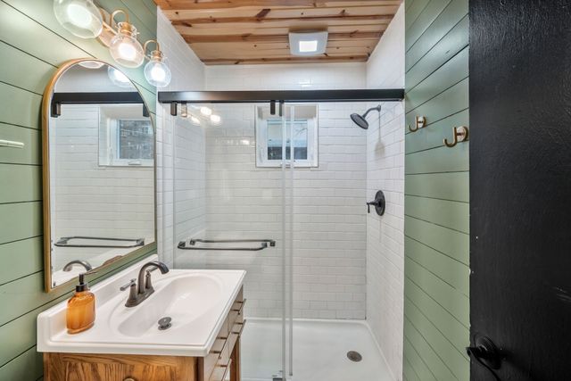 801 Hillview Hts Apt 212, Nashville, TN 37204