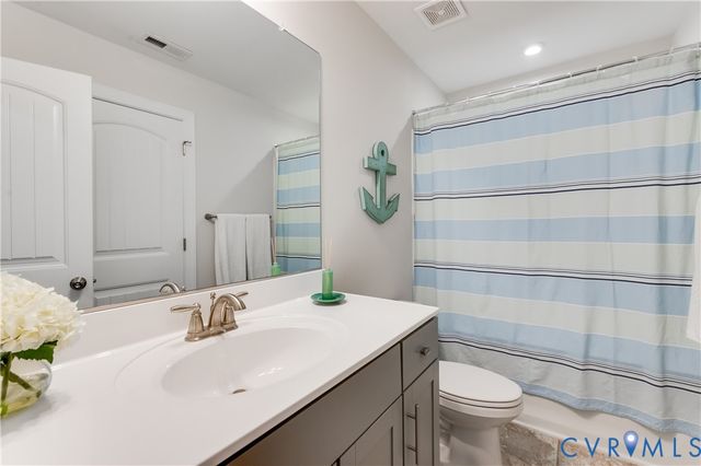 16930 Thornapple Run, Moseley, VA 23120