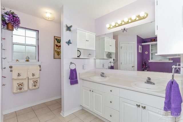 8080 Castle Pointe Way, Pensacola, FL 32506