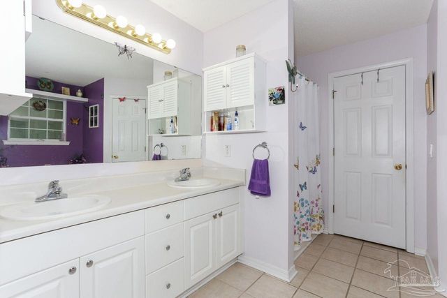 8080 Castle Pointe Way, Pensacola, FL 32506