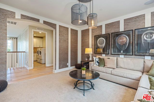 8304 Mariposa Court, West Hills (los Angeles), CA 91304