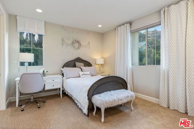 8304 Mariposa Court, West Hills (los Angeles), CA 91304