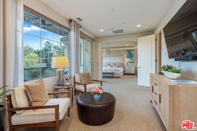 8304 Mariposa Court, West Hills (los Angeles), CA 91304