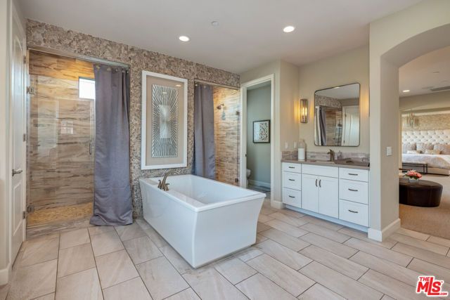 8304 Mariposa Court, West Hills (los Angeles), CA 91304