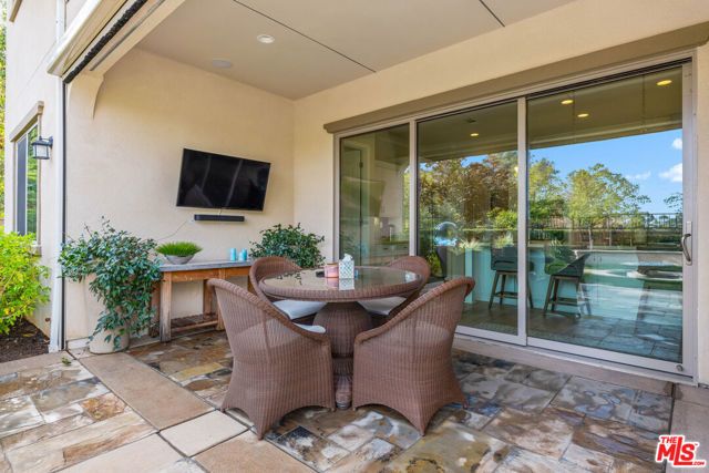 8304 Mariposa Court, West Hills (los Angeles), CA 91304