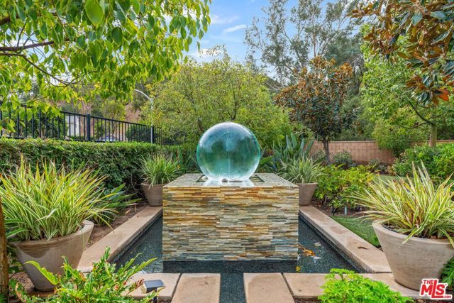 8304 Mariposa Court, West Hills (los Angeles), CA 91304