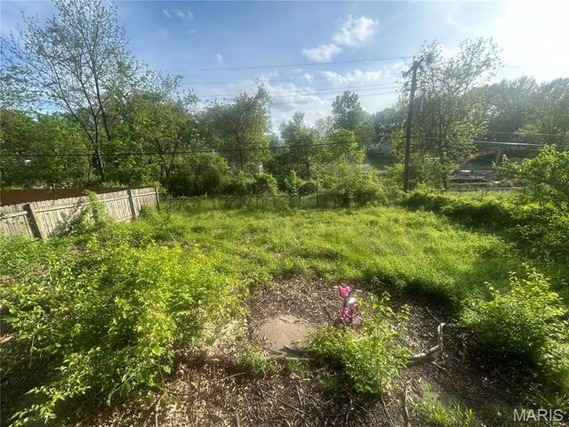 7516 Balfour Drive, St Louis, MO 63133