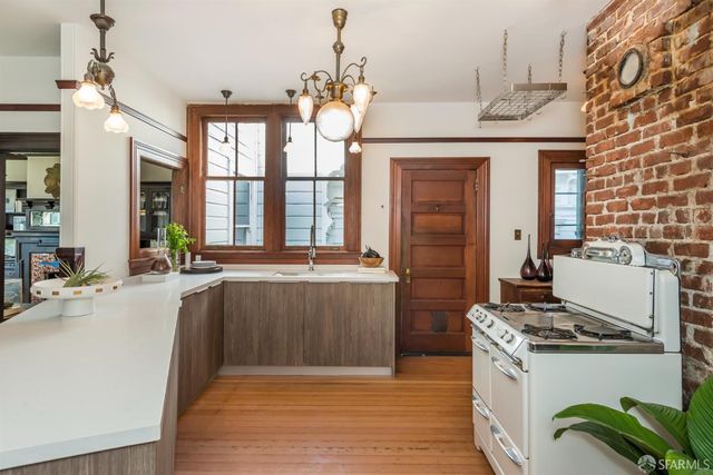 3346 21st Street, San Francisco, CA 94110