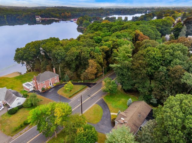 422 Mystic Street, Arlington, MA 02474