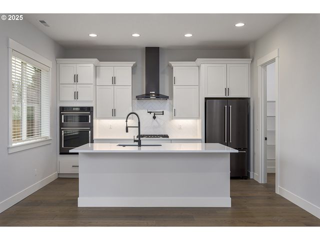 15201 Se TOWERS Ter, Milwaukie, OR 97267