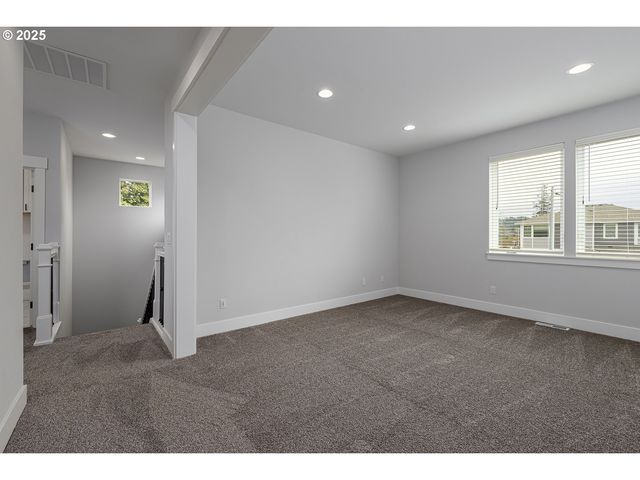 15201 Se TOWERS Ter, Milwaukie, OR 97267