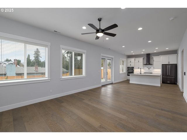 15201 Se TOWERS Ter, Milwaukie, OR 97267