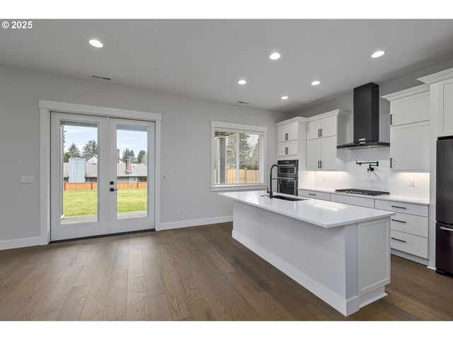 15201 Se TOWERS Ter, Milwaukie, OR 97267