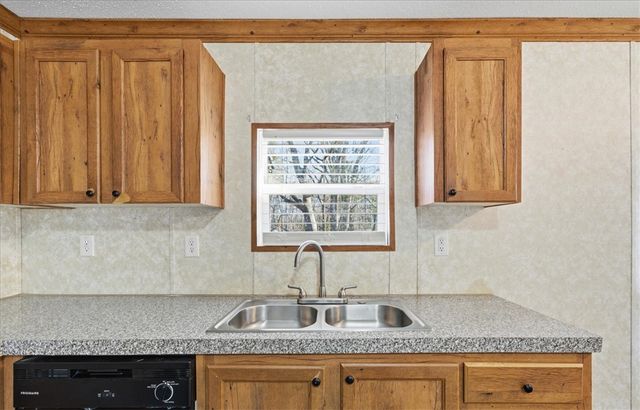 307 W Lake Street, Iva, SC 29655