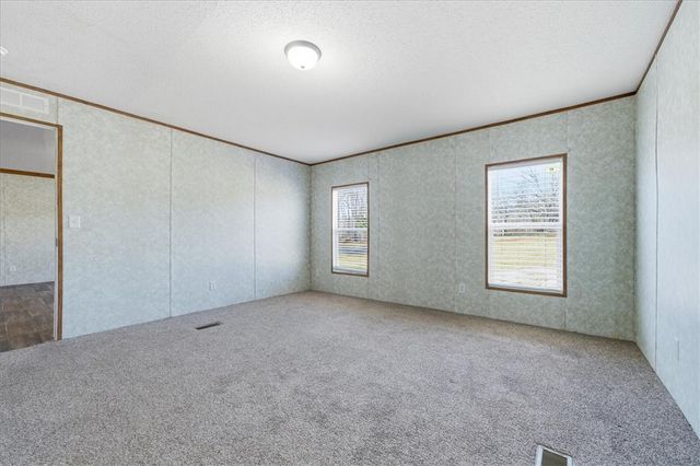 307 W Lake Street, Iva, SC 29655