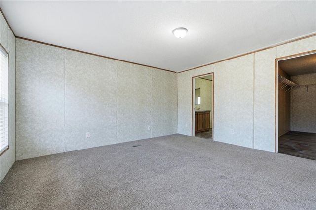 307 W Lake Street, Iva, SC 29655