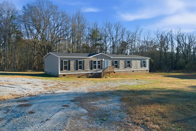 307 W Lake Street, Iva, SC 29655