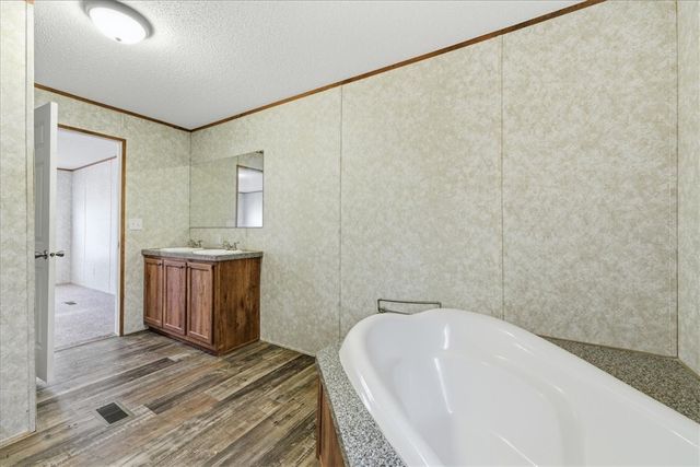 307 W Lake Street, Iva, SC 29655