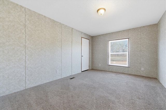 307 W Lake Street, Iva, SC 29655