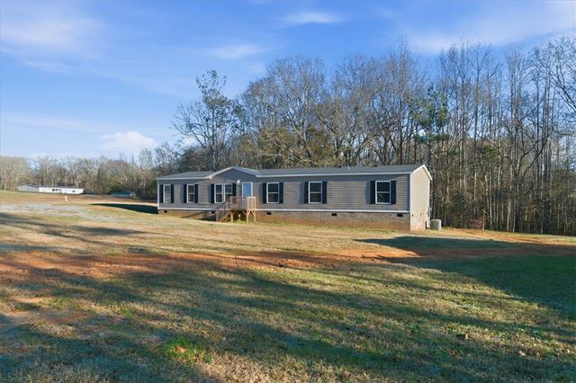 307 W Lake Street, Iva, SC 29655