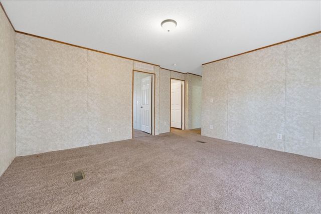 307 W Lake Street, Iva, SC 29655