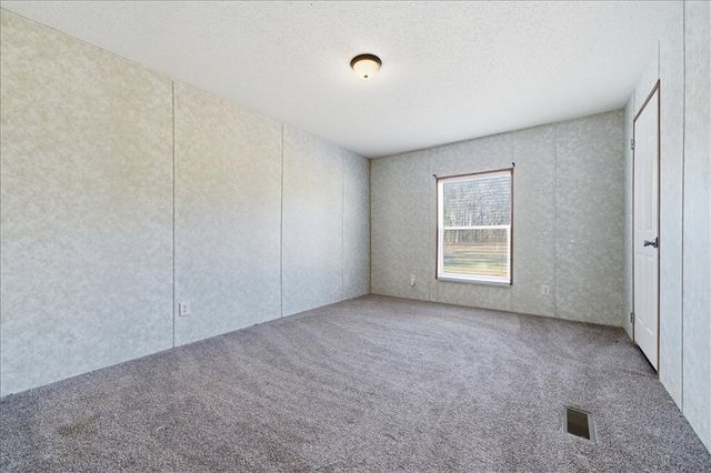 307 W Lake Street, Iva, SC 29655